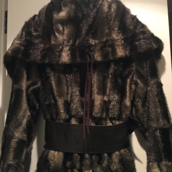 Laundry by Design Faux Fur Coat - Picture 3 of 6